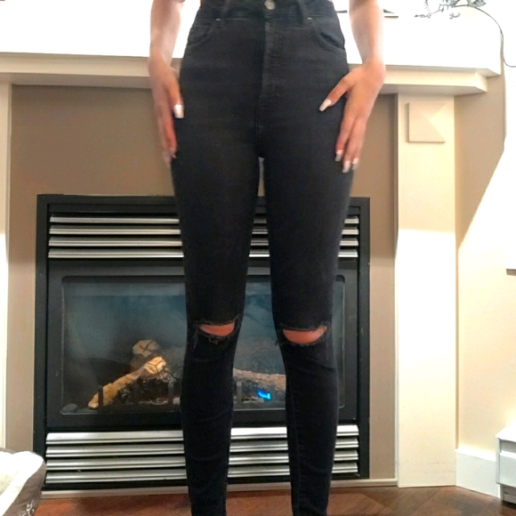 Forever 21 Ripped Jeans - Picture 3 of 7